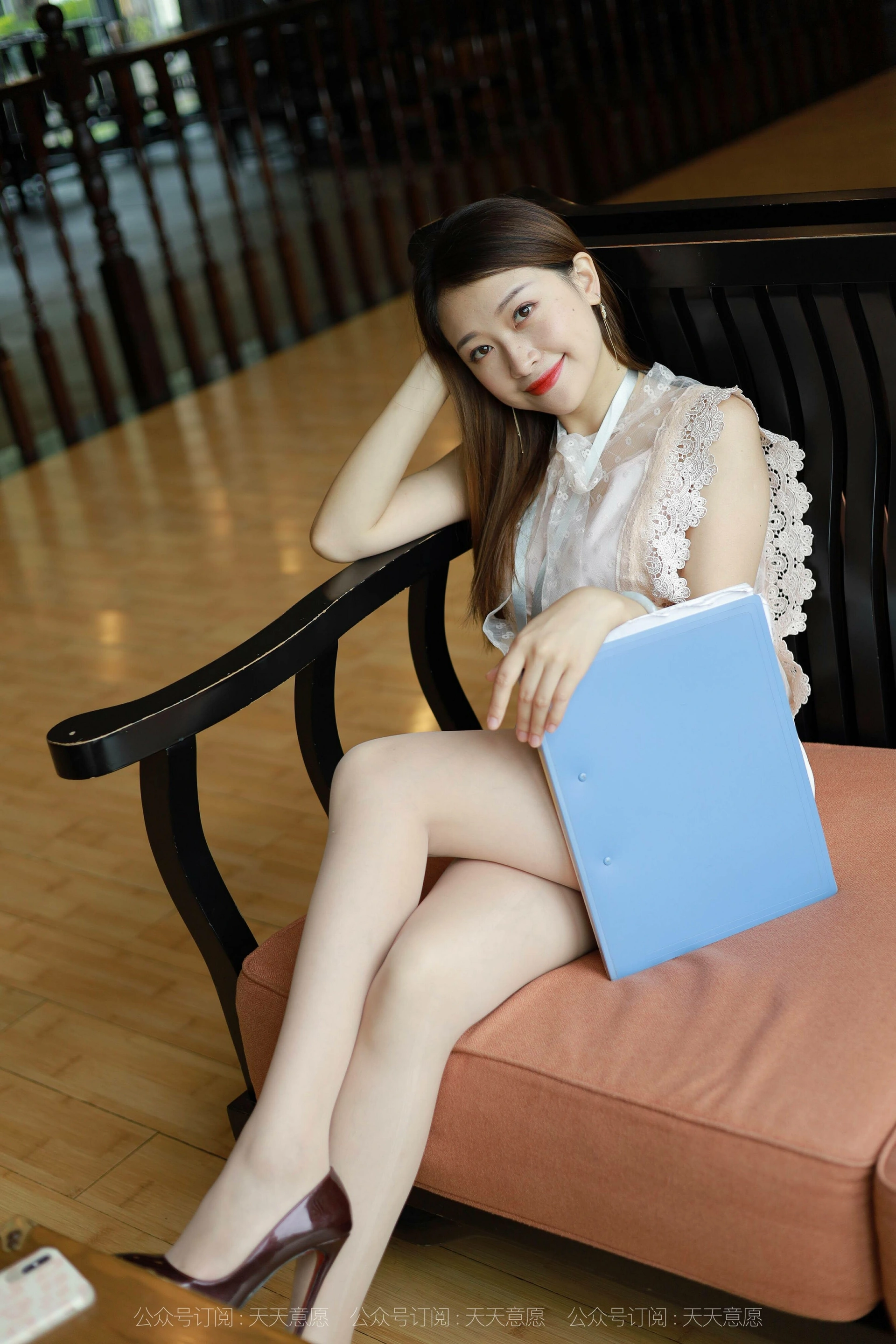 [IESS异思趣向] 2021.09.05 丝享家910:小婕《美腿业务员》 2
